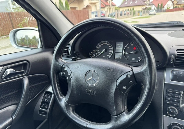 Mercedes-Benz Klasa C cena 19900 przebieg: 164253, rok produkcji 2004 z Nidzica małe 781